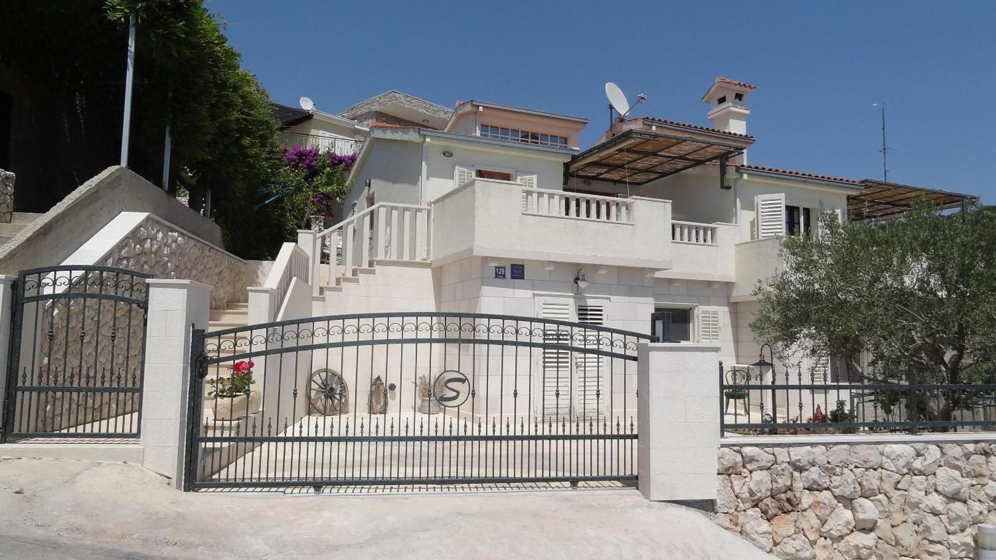 Apartments Branka - 30 M From Beach Севид Экстерьер фото